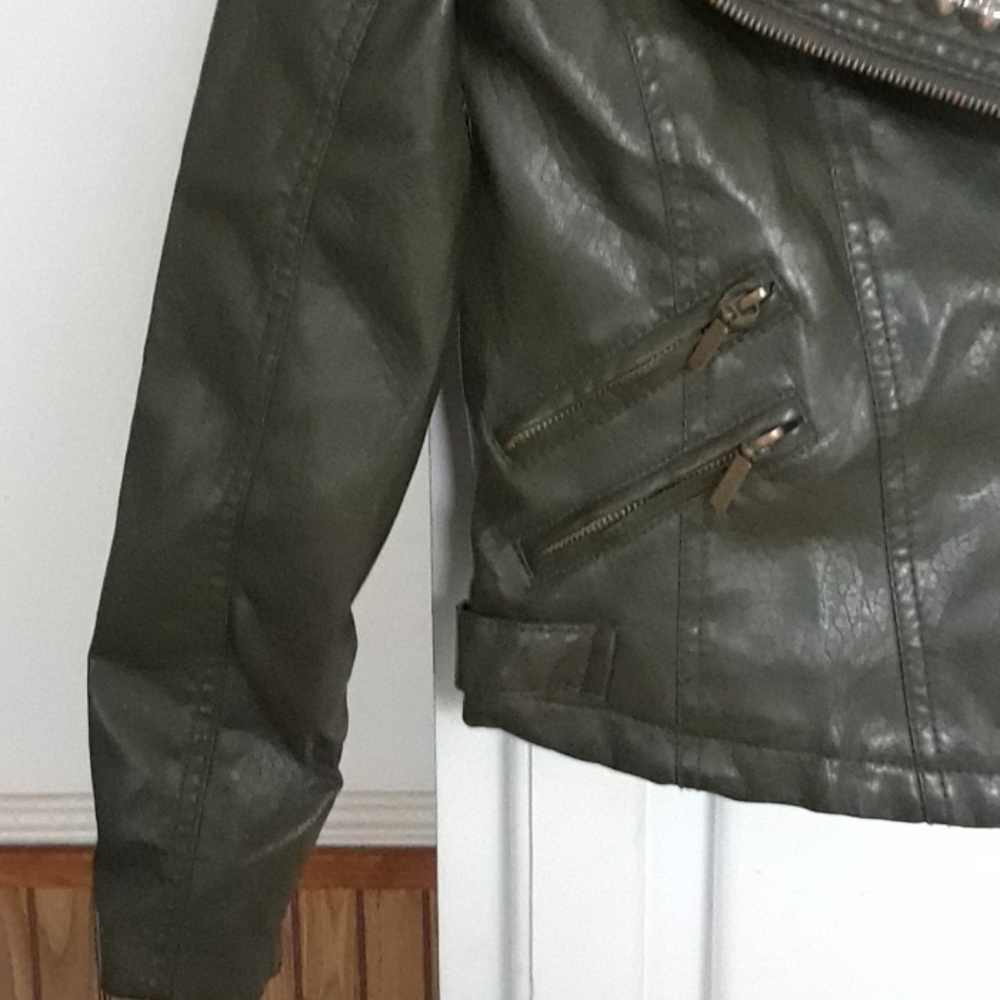 Jacket - Picture 3 of 5
